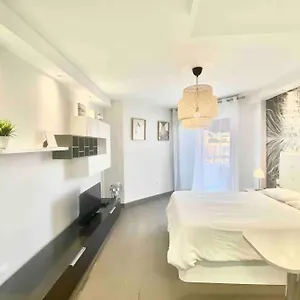 https://nice-studio.in-canary-islands.com